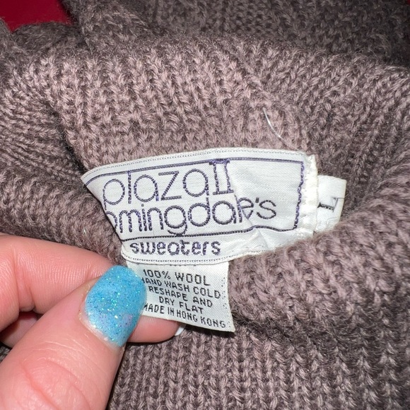 100% wool - Picture 3 of 3